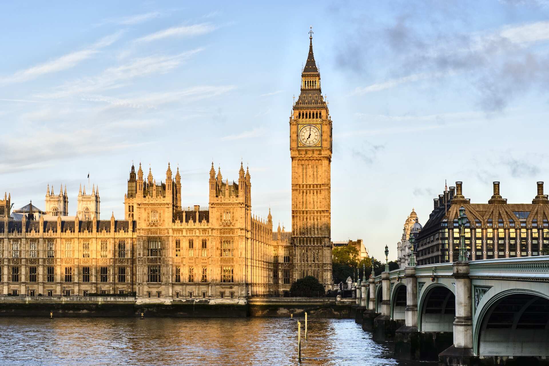 Big Ben – architektura, konstrukcja i symbolika wieży zegarowej