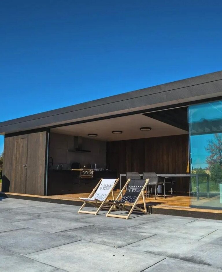 Jak zrobić podłogę w altanie ogrodowej? Praktyczny poradnik