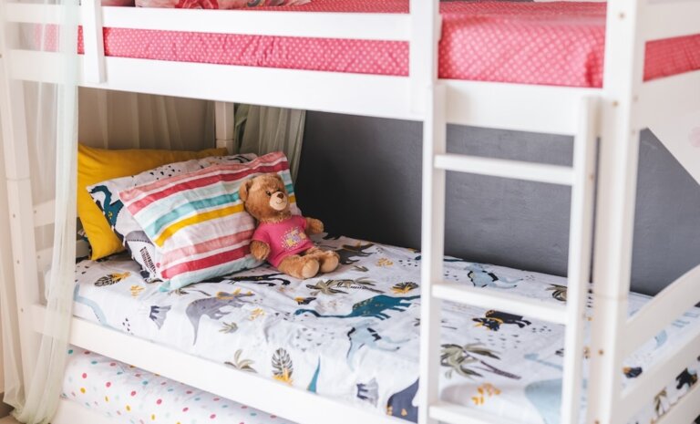 Wybór pościeli niemowlęcej – materiały, wzory i rozmiary