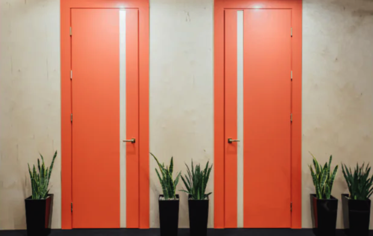 lukka-interdoor-pomaranczowe-drzwi