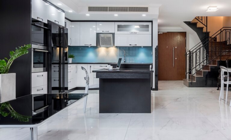 Płytki granitowe w domu — czy nadają się tylko do korytarzy?