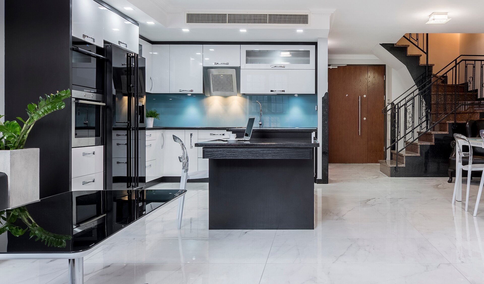 Płytki granitowe w domu — czy nadają się tylko do korytarzy?