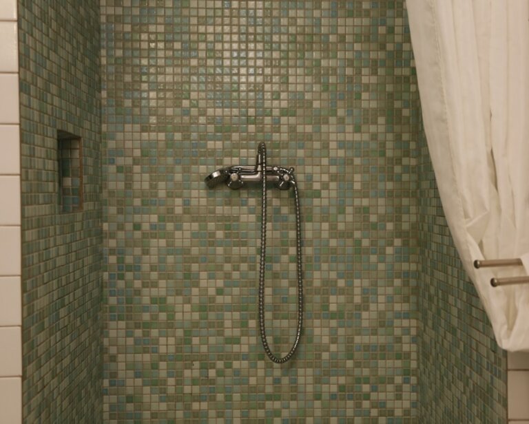 Jaki rozmiar odpływu liniowego wybrać do prysznica?