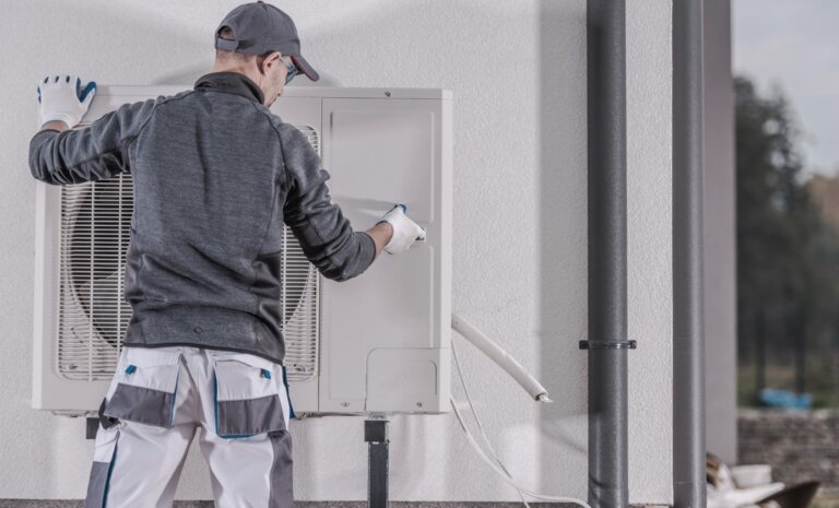 Zminimalizuj ryzyko instalacji: Dlaczego monoblokowa pompa ciepła jest wyborem eksperta?