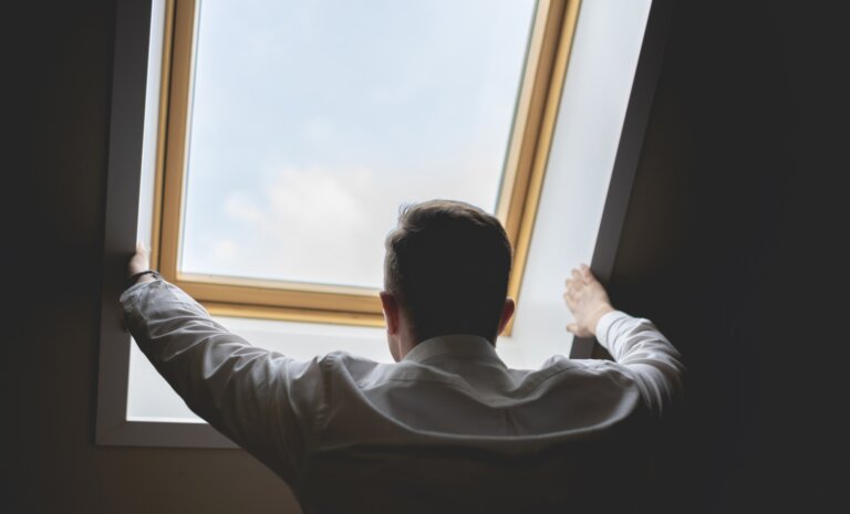 Jak prawidłowo wykonać ocieplenie okna dachowego?