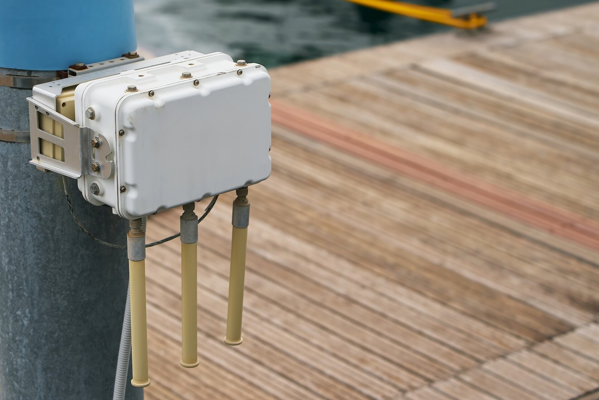 Rodzaje puszek instalacyjnych – którą wybrać do ścian z karton-gipsu, a którą do cegły?