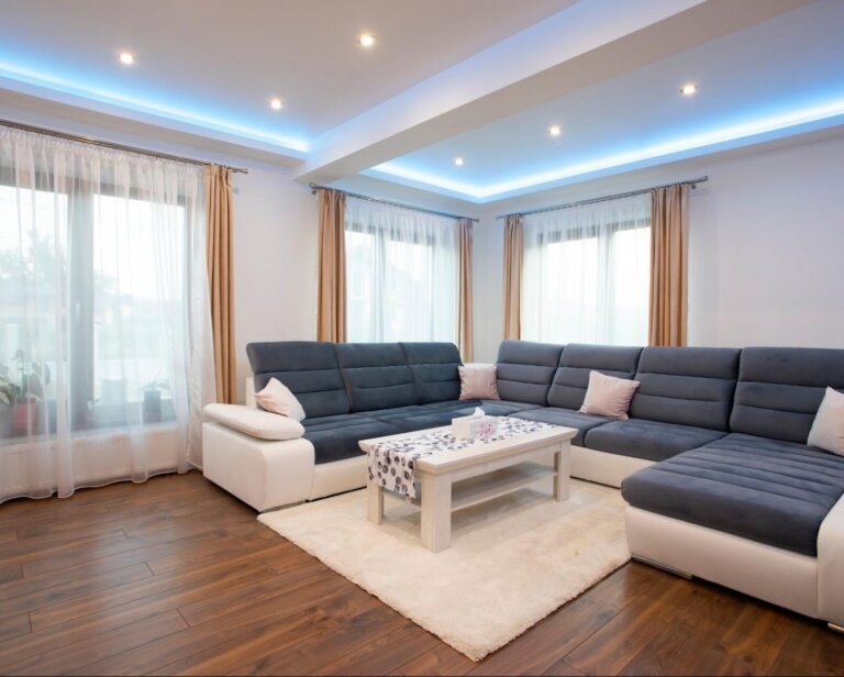 Dlaczego warto wymienić tradycyjne oświetlenie na LED w 2026 roku? Ekonomiczne i ekologiczne korzyści