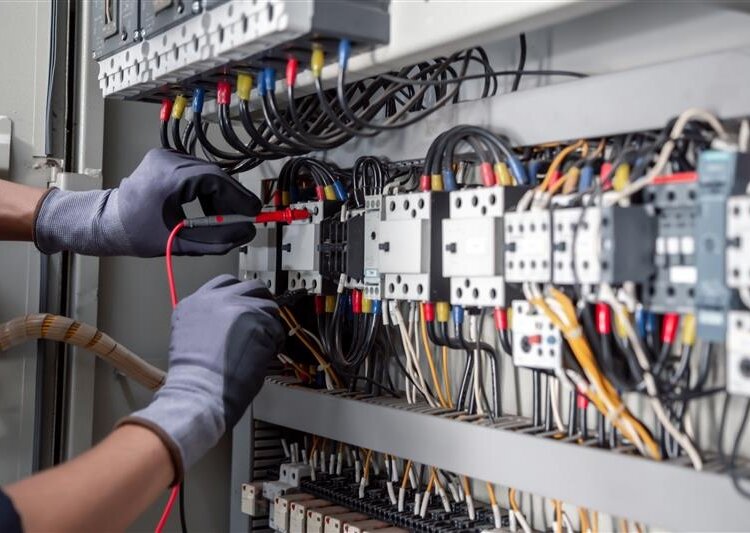 Schemat rozdzielnicy 3-fazowej – jak podłączyć poprawnie?