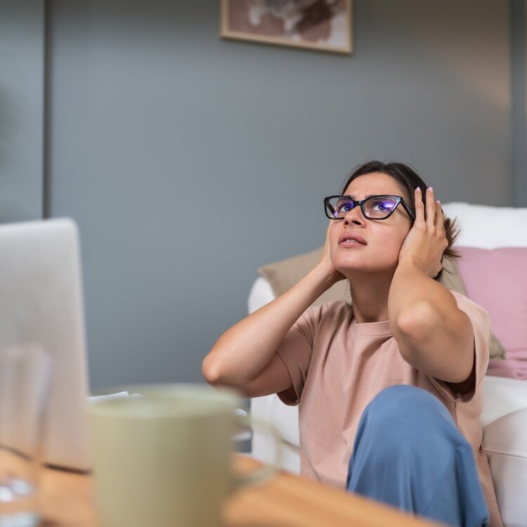 Poprawa akustyki czy wygłuszenie? Co wybrać i czym się różnią?