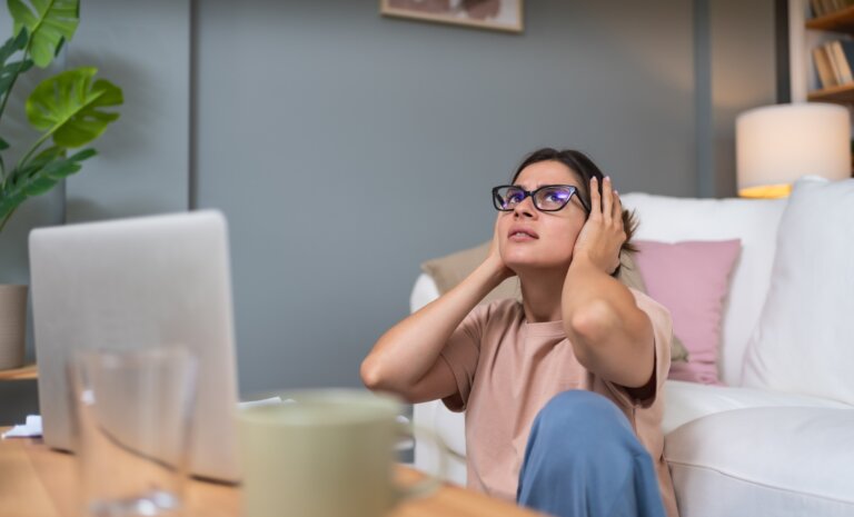 Poprawa akustyki czy wygłuszenie? Co wybrać i czym się różnią?