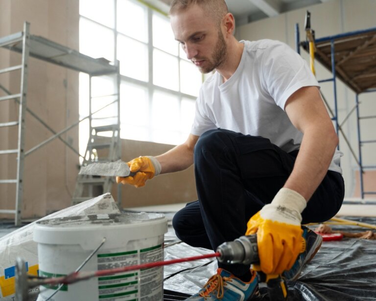 Wykończenie ścian w systemie suchej zabudowy – jaki gips szpachlowy wybrać?