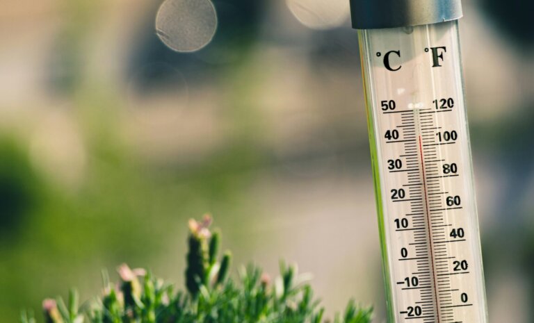 Twój sprawdzony sposób na upały z marką Gree – klimatyzacja w Krakowie